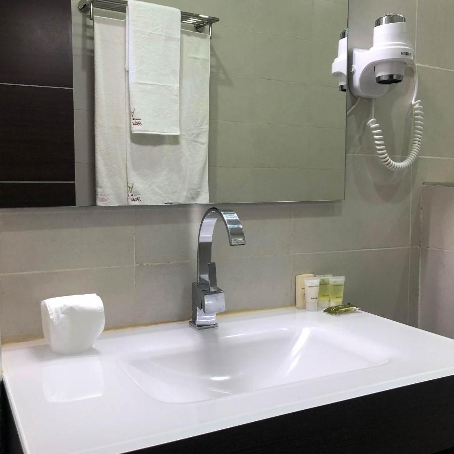 Colonia Hotel