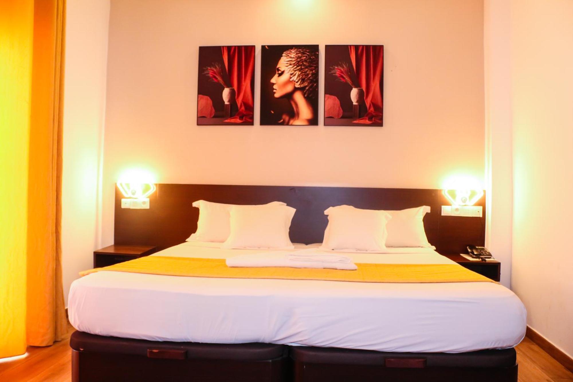 Colonia Hotel 3*
